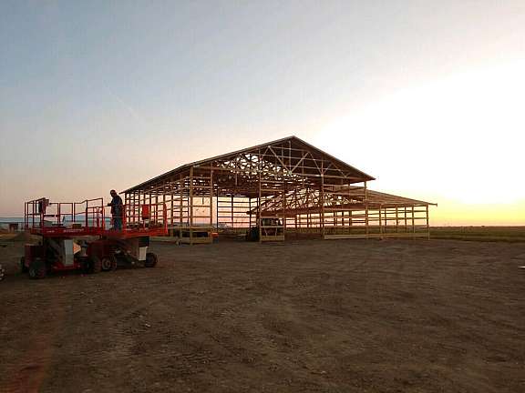 60x80x18 shop with 30x80x10 office near Pierre