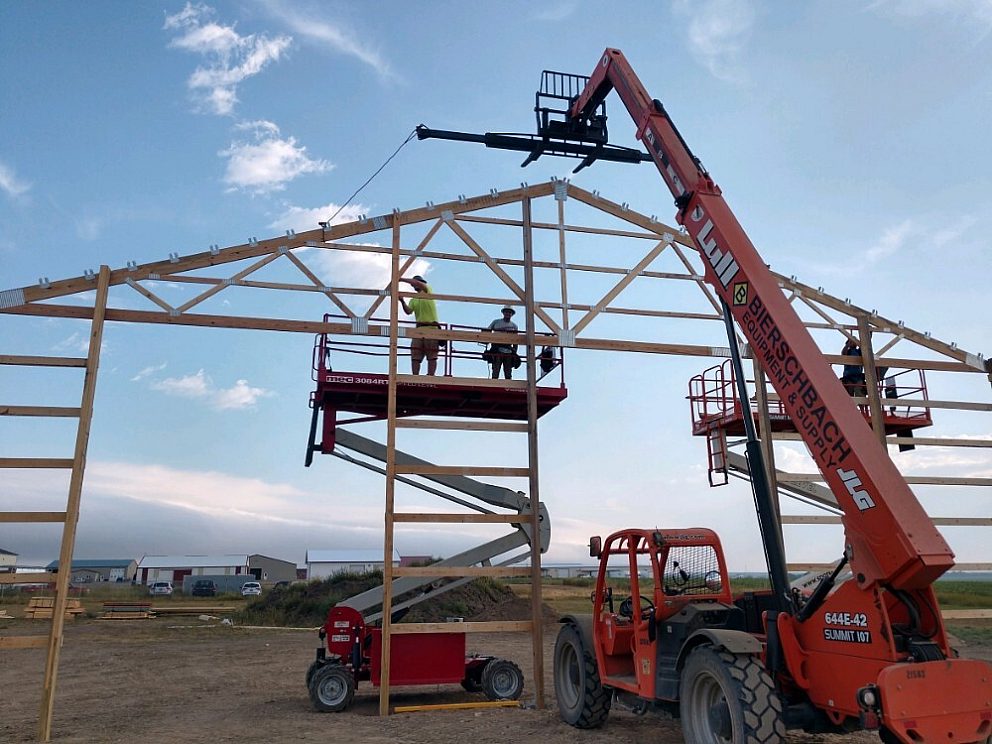 60x80x18 shop with 30x80x10 office near Pierre