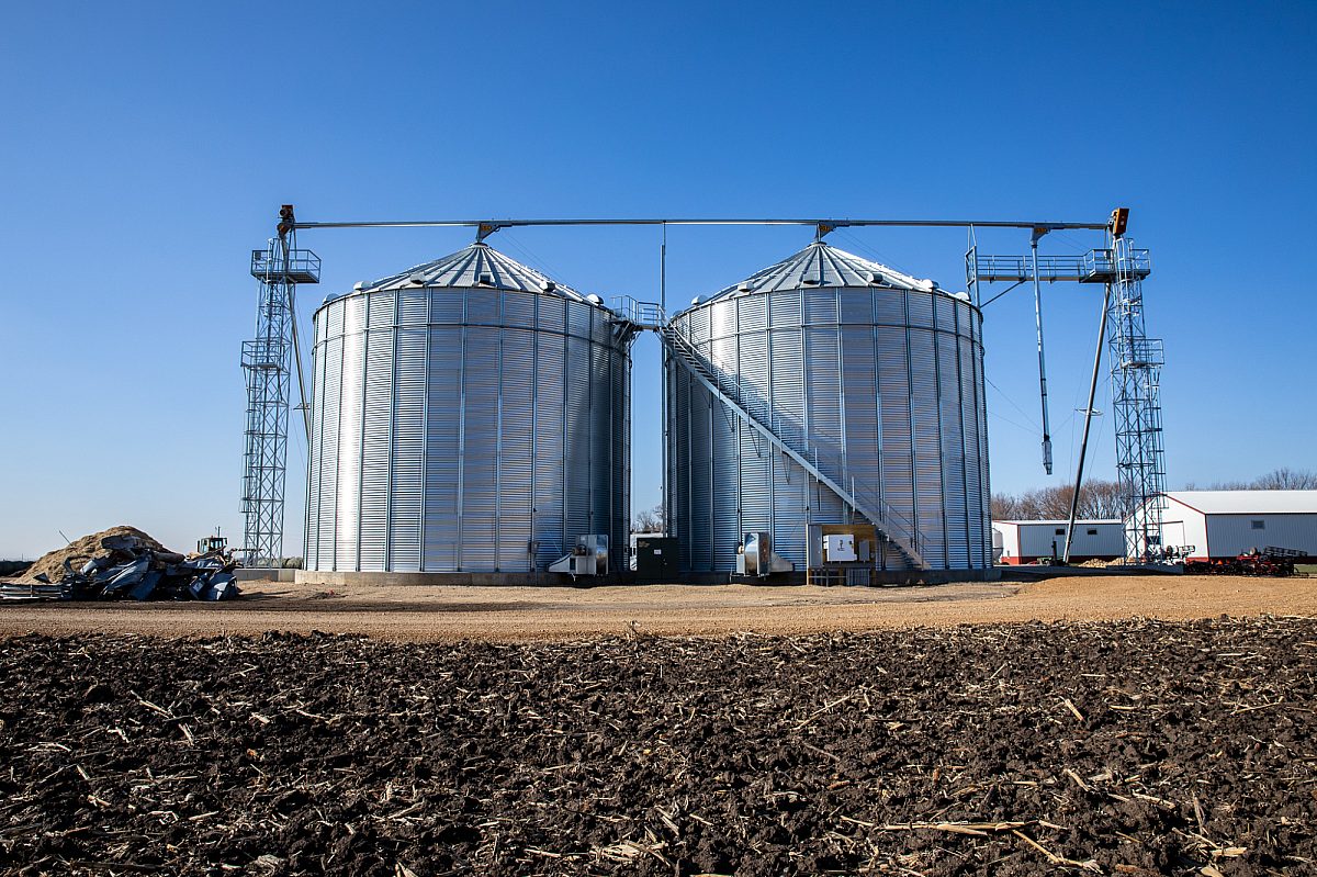 GSI Grain Bin and Grain Handling near Lennox, SD